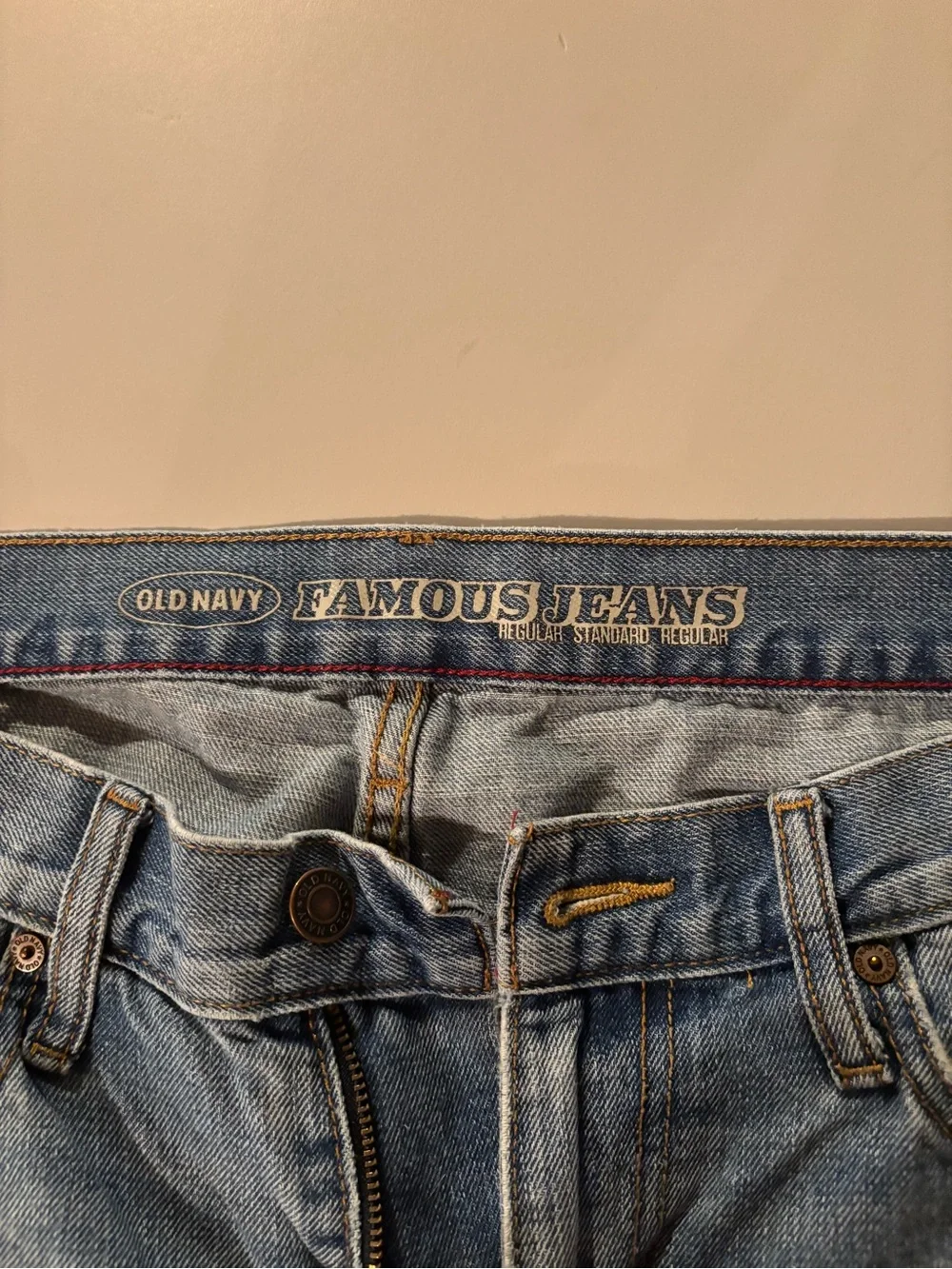 Old Navy Men's Relaxed Jeans in Light Blue Wash